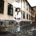 Primo album con Water Me di BONNIE PINK: Thinking Out Loud