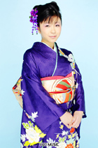Hikki wearing kimono 03
Parole chiave: hikaru utada