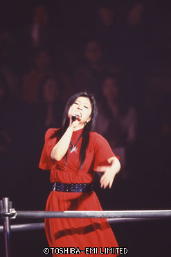 Utada Hikaru in Budokan 2004
