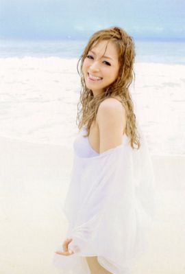 Ayumi Hamasaki photobook 16
Parole chiave: ayumi hamasaki