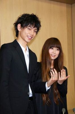 ayaka with her husband Hiro Mizushima 07
Parole chiave: ayaka hiro mizushima
