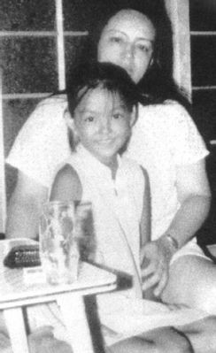 Young Namie Amuro with her mother
Parole chiave: namie amuro